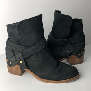 UGG Elysian Black Leather Ankle Boots